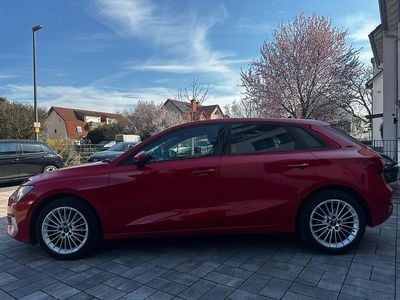 Gebraucht Audi A3 Sport 110 PS (80 kW) 2023 Rot Limousine