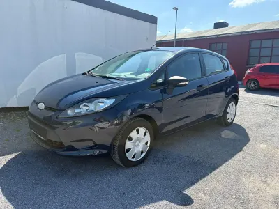 Gebraucht Ford Fiesta Ambiente 60 PS (44 kW) 2009 Blau Kleinwagen