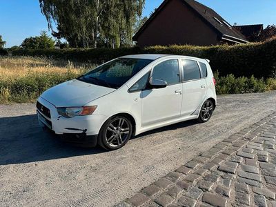 Weiß Gebraucht 2010 Mitsubishi Colt Limousine | 6.000 €