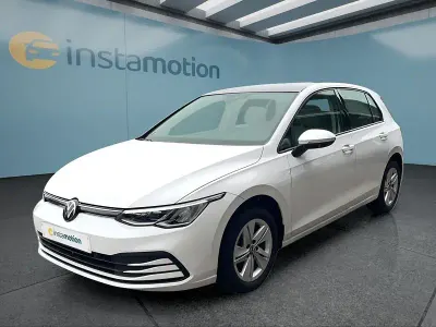 Używany VW Golf VIII 131 KM (96 kW) 2023 Biały Hatchback