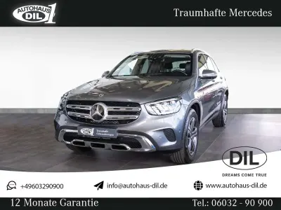Gebraucht Mercedes GLC220 194 PS (142 kW) 2021 Selenitgrau  metalliclack SUV