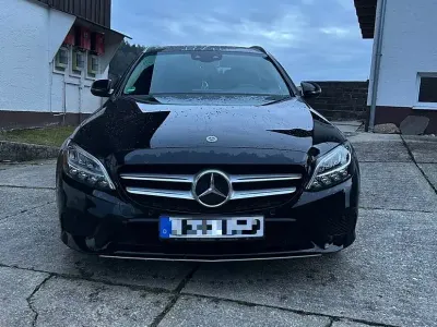 Gebraucht Mercedes C220 194 PS (142 kW) 2020 Schwarz Limousine