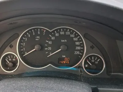 Gebraucht Opel Meriva 74 PS (54 kW) 2004 Silber Van / Kleinbus