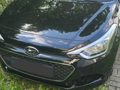 Gebraucht Hyundai i20 Active 84 PS (61 kW) 2019 Schwarz Kleinwagen