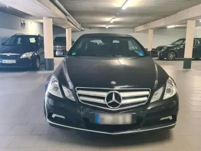 Second-hand Mercedes E250 204 CP (150 kW) 2010 Negru Cabrio