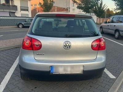 Silber Gebraucht 2004 VW Golf IV Kombi | 2.500 € (Etwas zu teuer)