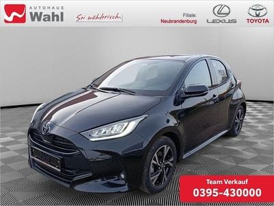 Gebraucht Toyota Yaris Hybrid Business Edition 116 PS (85 kW) 2025 Schneeweiss Limousine