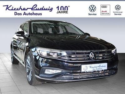 Gebraucht VW Passat Elegance 200 PS (147 kW) 2022 Deep black perleffekt Kombi