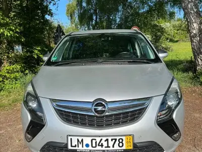 Gebraucht Opel Zafira Tourer Active 165 PS (121 kW) 2013 Silber Van / Kleinbus