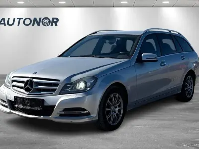 Second-hand Mercedes C200 136 CP (100 kW) 2014 Argintiu Berlinǎ