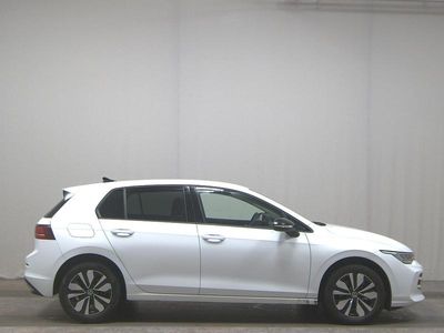 Gebraucht VW Golf VIII 150 PS (110 kW) 2025 Pure white Limousine