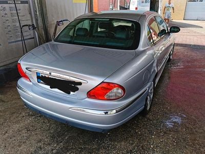 Jaguar X-type