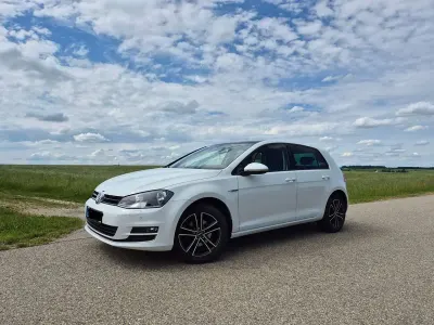 Gebraucht VW Golf VII LOUNGE 150 PS (110 kW) 2015 Weiß Limousine
