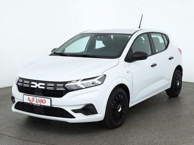 Gebraucht Dacia Sandero Essentiel 67 PS (49 kW) 2024 Weiß Kleinwagen