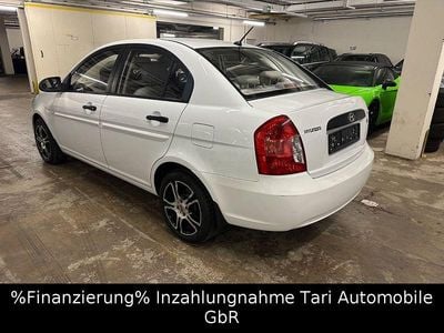 Gebraucht Hyundai Accent 97 PS (71 kW) 2009 Weiss Limousine