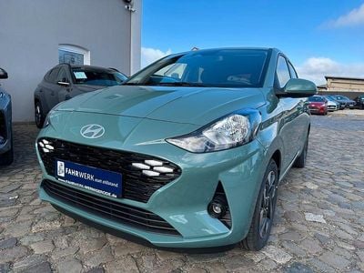 Neu Hyundai i10 GO! 79 PS (58 kW) 2025 Grün Kleinwagen