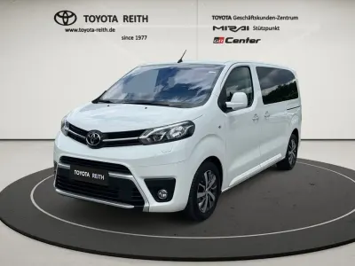 Gebraucht Toyota Proace Verso Comfort 144 PS (105 kW) 2022 Schaumweiß Kombi