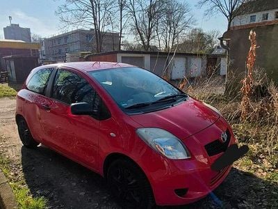 Gebraucht Toyota Yaris Cool 69 PS (50 kW) 2007 Rot Kleinwagen
