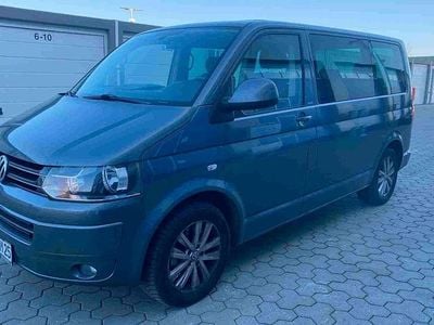 Grau Gebraucht 2012 VW T5 Comfortline Van | 14.990 € (Etwas zu teuer)