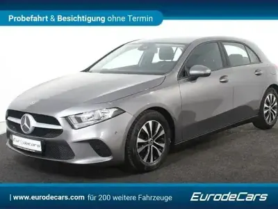 Gebraucht Mercedes A180 136 PS (100 kW) 2021 Grau Limousine