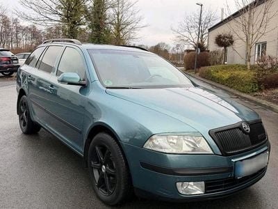 Grün Gebraucht 2007 Skoda Octavia Kombi | 8.700 €