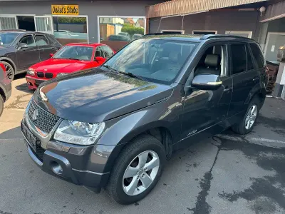 Gebraucht Suzuki Vitara 131 PS (96 kW) 2011 Grau SUV