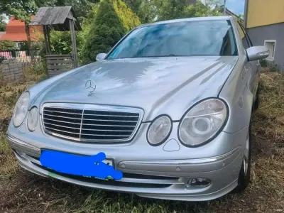 Gebraucht Mercedes E240 Avantgarde 170 PS (125 kW) 2002 Silber Limousine