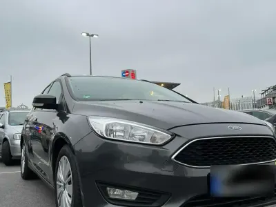 Usata Ford Focus 130 CV (95 kW) 2017 Grigio Station wagon