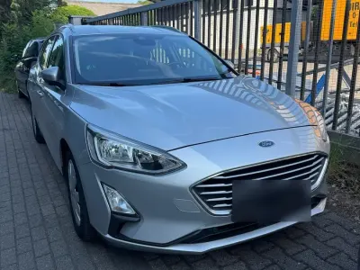 Gebraucht Ford Focus 95 PS (69 kW) 2019 Silber Kombi