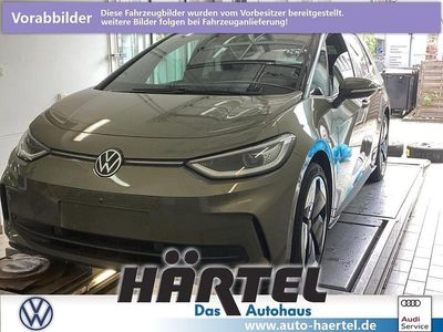 Gebraucht VW ID.3 Pro 150 kW (204 PS) 2023 Dark olivine green, metallic Kleinwagen