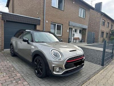Usado Mini Cooper SD Clubman 190 HP (139 kW) 2016 Cinzento Carrinha