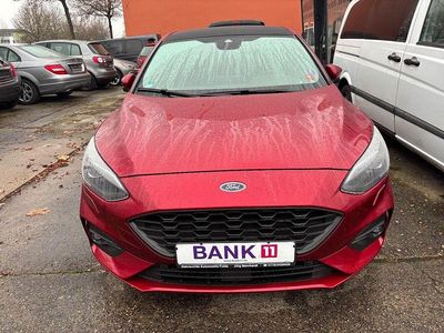 Braun Gebraucht 2018 Ford Focus ST-Line Limousine | 14.999 € (Fairer Preis)