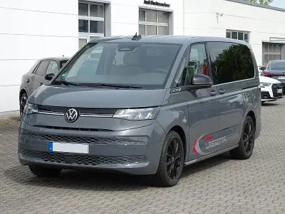 Gebraucht VW Multivan 150 PS (110 kW) 2026 Grau Van / Kleinbus