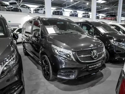 Gebraucht Mercedes V300 Exclusive 237 PS (174 kW) 2022 Grau Van / Kleinbus