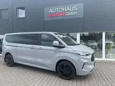 Gebraucht Ford Tourneo Custom Titanium 170 PS (125 kW) 2024 Andere Van