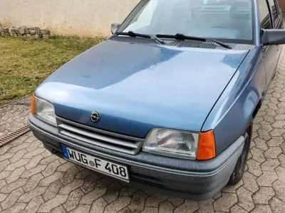 Gebraucht Opel Kadett 60 PS (44 kW) 1990 Blau Kleinwagen