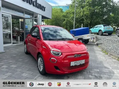 Neu Fiat 500e Red 69 kW (95 PS) 2026 Rot Kleinwagen