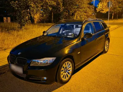 Gebraucht BMW 320 156 PS (114 kW) 2009 Schwarz Kombi