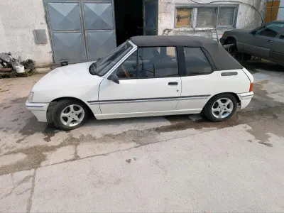 Occasion Peugeot 205 60 PK (44 kW) 1989 Wit Cabriolet