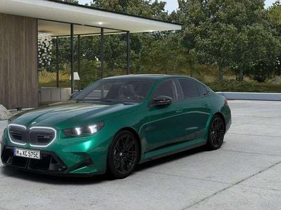 Neu BMW M5 Sport Line 727 PS (534 kW) 2026 M isle of man grün metallic Limousine