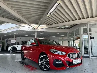 Gebraucht BMW 218 Gran Coupé M Sport 136 PS (100 kW) 2023 Melbournerot metallic Coupé