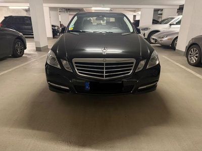 Gebraucht Mercedes E200 Avantgarde 184 PS (135 kW) 2010 Schwarz Limousine