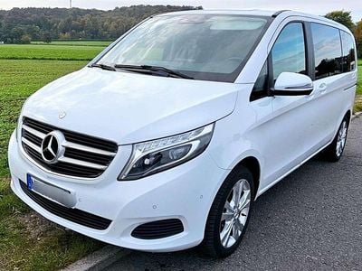 Weiß Gebraucht 2017 Mercedes V220 Van / Kleinbus | 32.500 € (Fairer Preis)