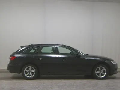 Second-hand Audi A4 Basis 204 CP (150 kW) 2023 Negru Break