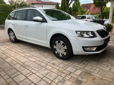 Używany Skoda Octavia 110 KM (80 kW) 2015 Biały Kombi