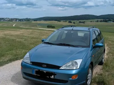 Gebraucht Ford Focus 100 PS (73 kW) 2001 Blau Kombi