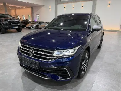 Gebraucht VW Tiguan Allspace R-line 245 PS (180 kW) 2023 Blau SUV