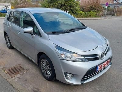 Gebraucht Toyota Verso Edition-S 111 PS (81 kW) 2017 Silber Van / Kleinbus
