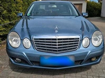 Gebraucht Mercedes E200 136 PS (100 kW) 2007 Blau Limousine
