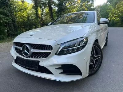 Gebraucht Mercedes C220 AMG line 194 PS (142 kW) 2019 Weiß Limousine